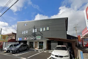 サラダ館 桜ヶ丘店 / 美紀屋 徒歩5分