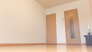 熊谷駅（埼玉県）のマンスリーマンション・ウィークリーマンション「レオパレス万平 102(No.797896)」メイン画像