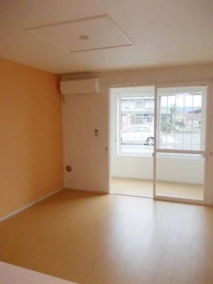 のマンスリーマンション・ウィークリーマンション「ストロベリ－　クロップ 102・洋室(No.802420)」メイン画像