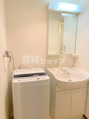 独立洗面台♪洗濯機も完備♪