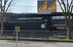 スターバックスコーヒー フェアモール福井店まで車で9分、3.5km。