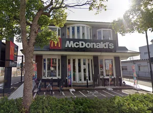 マクドナルド ８号線福井店まで徒歩8分、500m。
