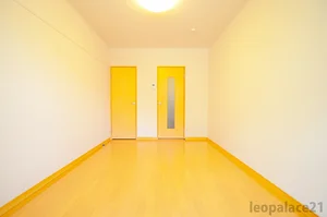 呉服町駅（福岡県）のマンスリーマンション・ウィークリーマンション「レオパレス華 101(No.809704)」メイン画像