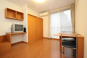 のマンスリーマンション・ウィークリーマンション「レオパレスファミリー 203(No.810037)」メイン画像