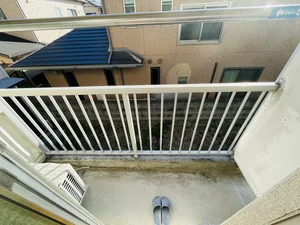 洗濯竿・スリッパ備え付☆入居中洗濯もできるので、コインランドリーに行かなくても大丈夫☆☆