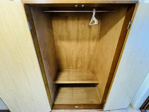 収納スペースも広く、長期滞在でも安心！！嬉しいポール付☆☆