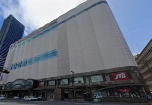 福屋広島駅前店 徒歩10分