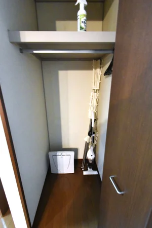 家電・掃除機や空気清浄機などあり！　あると嬉しい備品類もそろって満足度の高いお部屋です。