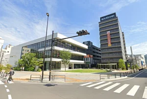 キオラスクエア　徒歩8分