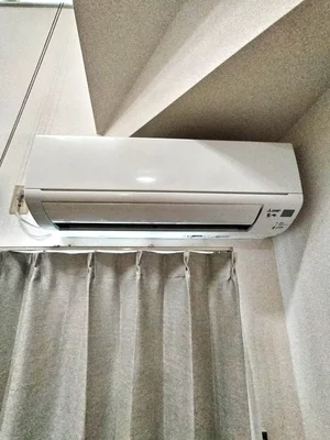 エアコンにて温度調整が可能です! 一年を通して快適な室温でおすごしいただけます。