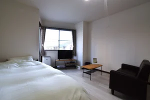 室内明るめのお部屋! リネン類も豊富にそろえ格安でご利用いただける物件♪