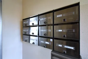 郵便受け有で お仕事関係など郵送物受け取り可能!※植木と額とクッションなどは写真用です。