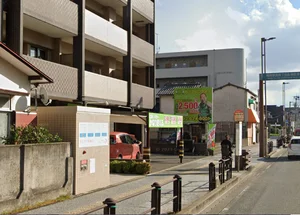 ガッツレンタカー箱崎駅前店まで徒歩4分