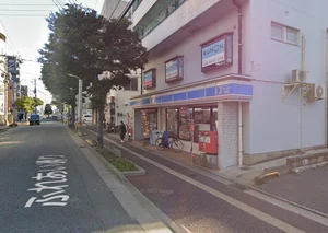 ローソン 箱崎九大前店まで徒歩8分