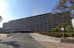 福岡県庁まで徒歩21分
