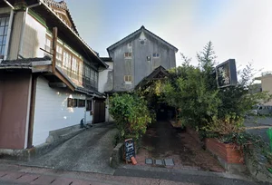 レストラン新木村　徒歩4分