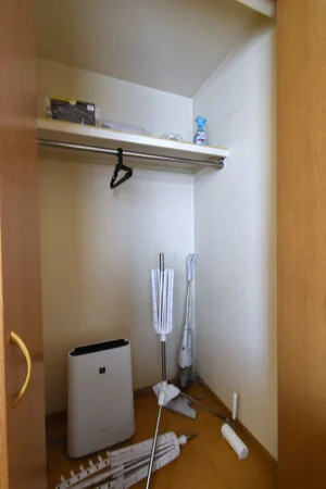 室内物干しや空気清浄機ご用意！　収納スペースとしてもご活用いただけます♪