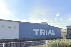 スーパーセンタートライアル八代店まで車で7分