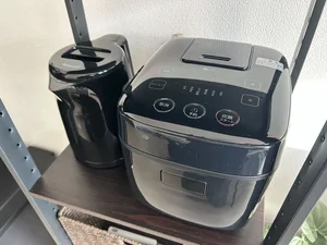 炊飯器、ケトルなどもございます。