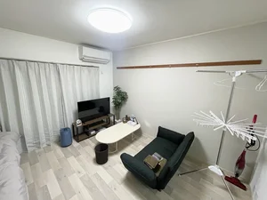 【室内画像】滋賀大津駅前(日本赤十字社 大津赤十字病院前)ウィークリーマンションのお部屋です♪お部屋のクロスがとてもオシャレです(^^♪研修などのご利用にも最適です★