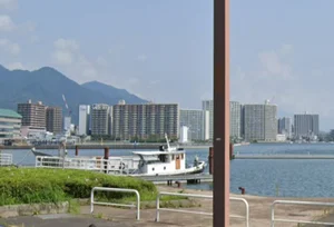 琵琶湖　徒歩１５分