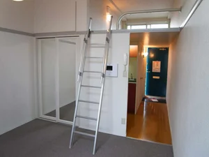 のマンスリーマンション・ウィークリーマンション「レオパレスラメール 201(No.848640)」メイン画像