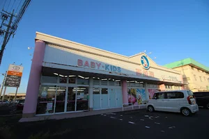 西松屋鈴鹿安塚店まで車で12分
