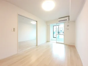 薬師堂駅（秋田県）のマンスリーマンション・ウィークリーマンション「アンピーノⅢ 103・洋室(No.854914)」メイン画像