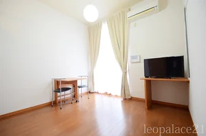 のマンスリーマンション・ウィークリーマンション「レオパレスセントラル島崎 107(No.855156)」メイン画像