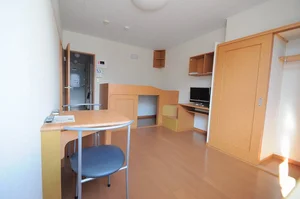 川西能勢口駅（兵庫県）のマンスリーマンション・ウィークリーマンション「レオパレス五月丘 104(No.855168)」メイン画像