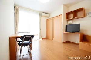 のマンスリーマンション・ウィークリーマンション「レオパレスコンフォート平松 103(No.857725)」メイン画像