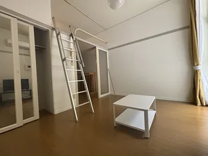 山口県のレオパレスセンター新山口のマンスリーマンション・ウィークリーマンション「レオパレスＨａｐｐｙＦｉｅｌｄ 301(No.859898)」メイン画像