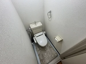 温水暖房便座付きで嬉しい設備!