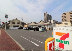セブン-イレブン 福山東町3丁目店まで徒歩9分