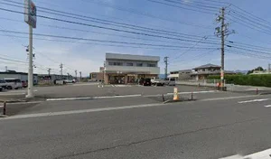 セブン-イレブン 鈴鹿平野町店まで車で10分