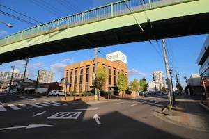 イオ信用組合 津支店まで徒歩8分