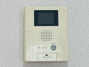 オートロック・テレビモニター付なので女性に安心♪