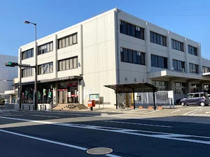 桑名郵便局まで車で9分