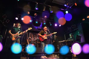 三重県 ライブハウス 四日市 CLUB CHAOSまで徒歩15分