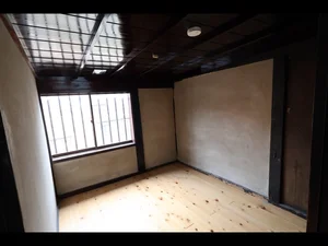 のマンスリーマンション・ウィークリーマンション「GLOCE sadoベースキャンプ宿根木 201・和室(No.877553)」メイン画像