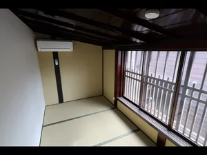 のマンスリーマンション・ウィークリーマンション「GLOCE sadoベースキャンプ宿根木 202・和室(No.877554)」メイン画像