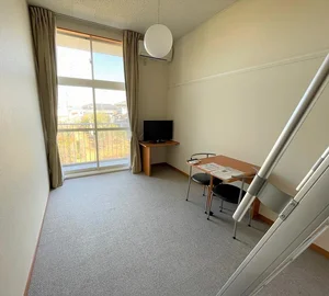 のマンスリーマンション・ウィークリーマンション「レオパレス鹿鳴館 203(No.881313)」メイン画像