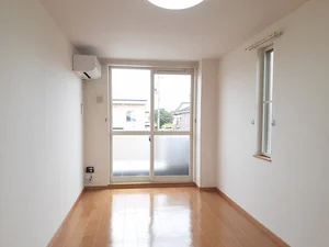 のマンスリーマンション・ウィークリーマンション「プリムローズⅡ 201・洋室(No.882143)」メイン画像