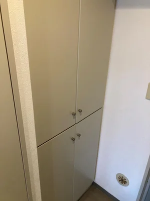 シューズクローゼットあり　収納スペースとして活用いただけるので長期の滞在でも安心！