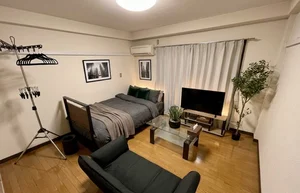 のマンスリーマンション・ウィークリーマンション「Kマンスリー小山駅前【白鴎大学本キャンパス前】 302・1K-【中部屋】(No.890668)」メイン画像