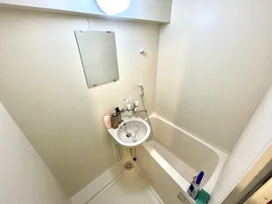 バスルーム画像です♪伊勢駅前(伊勢ひかり病院)ウィークリーマンションでは、お風呂用の桶もあるのでごゆっくりと快適にご利用いただけます★