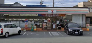 セブン-イレブン 伊勢市曽祢2丁目店まで徒歩8分、600m。