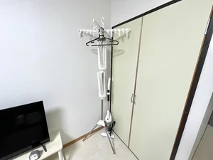 【掃除機完備】伊勢駅前(北口前)ウィークリーマンション・伊勢駅前(北口前)マンスリーマンションではビジネスホテルと違い、自宅と同じように生活できるのが強みの1つです。