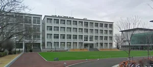 皇學館大学まで車で11分、3.3km。