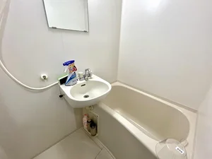 バスルーム画像です♪伊勢駅前(北口前)ウィークリーマンションでは、お風呂用の桶もあるのでごゆっくりと快適にご利用いただけます★